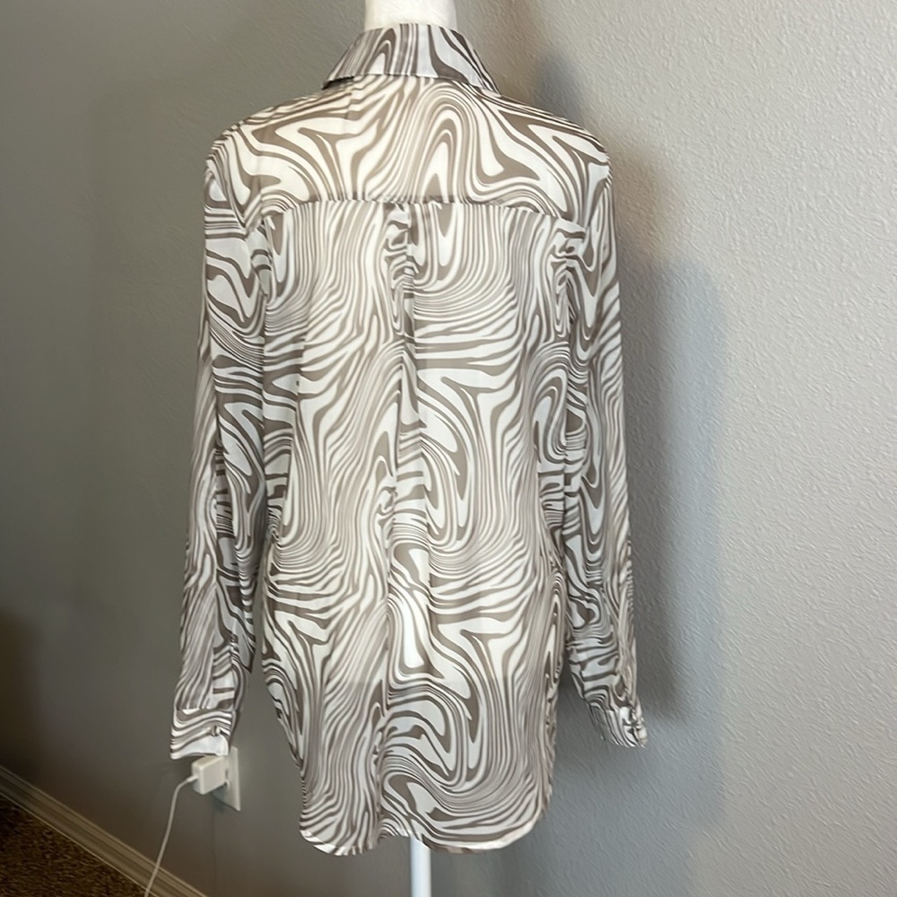 Princess Polly Hayden Shirt Beige Size 2 - Picture 4 of 9